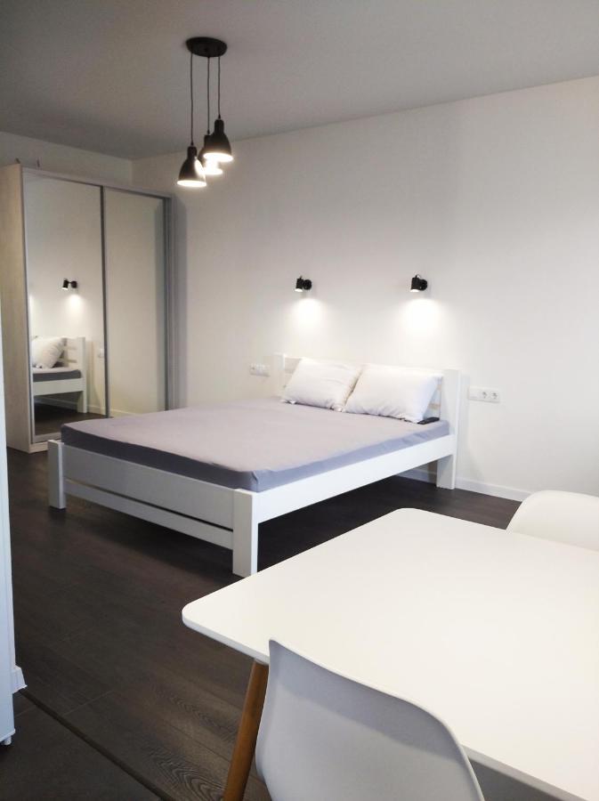 White Apartment Poltava Kültér fotó