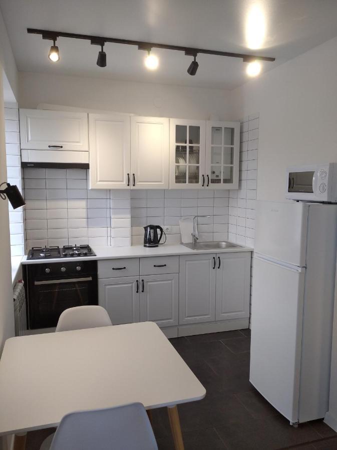 White Apartment Poltava Kültér fotó